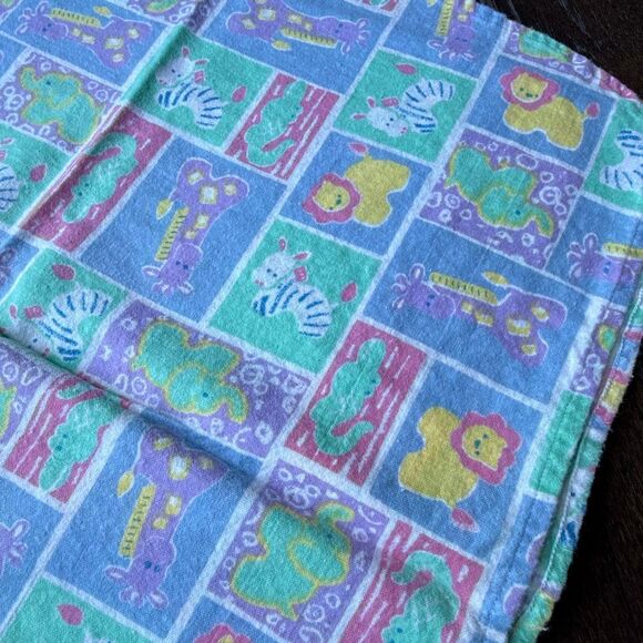 Vintage unisex flannel cotton baby receiving blanket animal print zoo nursery - Picture 2 of 4